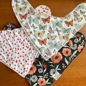 Set of 3 Copper Pearl fabric baby bibs